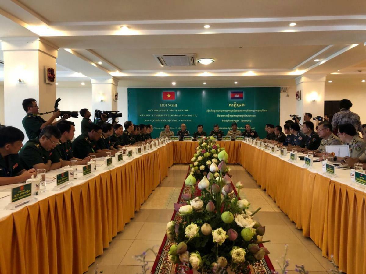 Chau Pho Hotel Chau Doc Εξωτερικό φωτογραφία