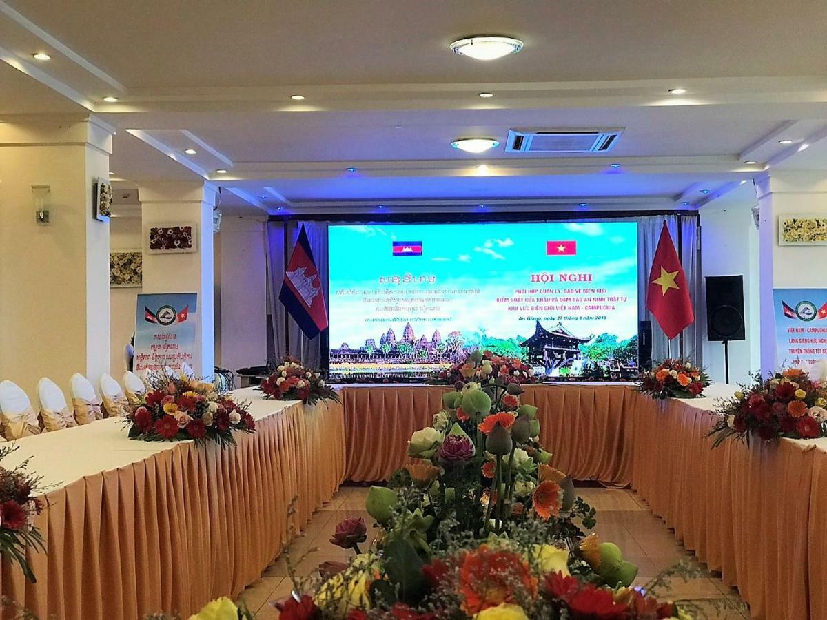 Chau Pho Hotel Chau Doc Εξωτερικό φωτογραφία